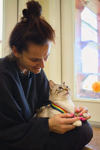 Petunia uses Anna as her personal royal throne